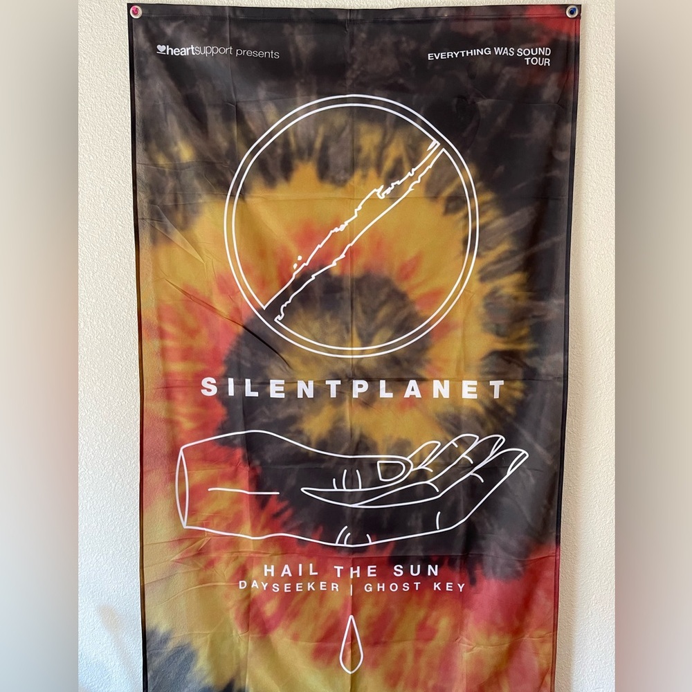 Silent Planet Flag